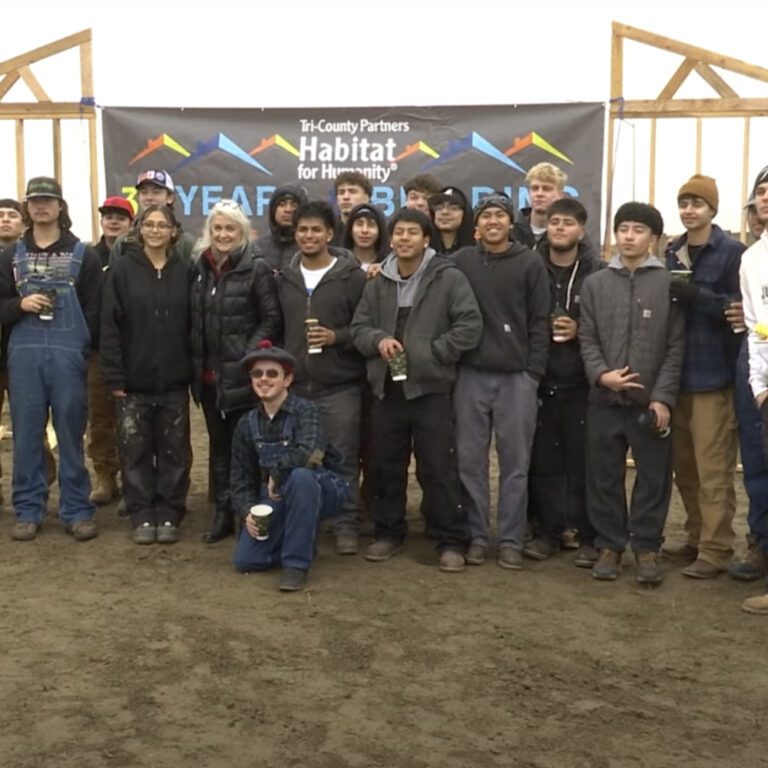 habitat for humanity group picture